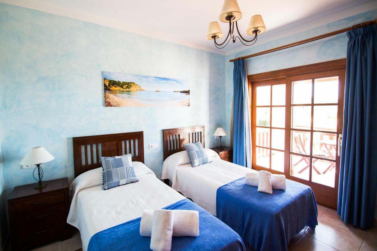 Villa Ca Na Vinya Cala Tarida  Bagian luar foto