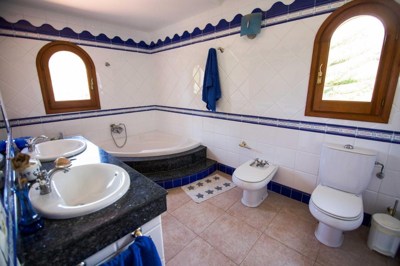 Villa Ca Na Vinya Cala Tarida  Bagian luar foto